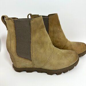 Sorel Joan of Arctic Wedge II Chelsea Boots, Size 8M, EUC, IB,
